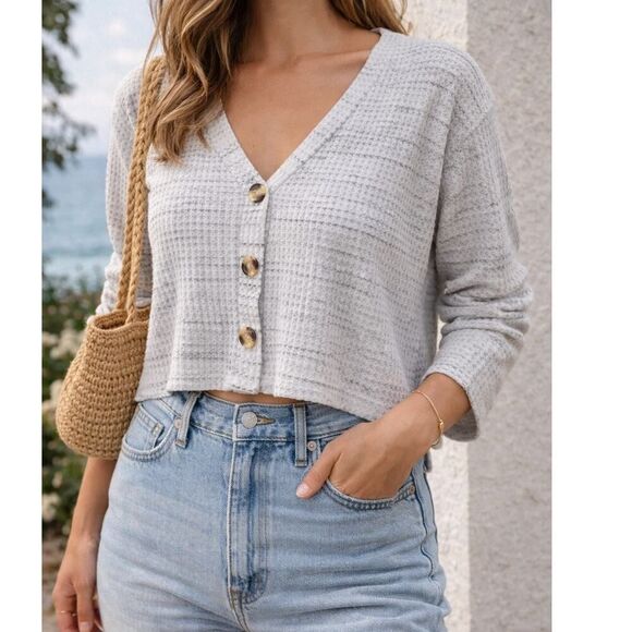 Sadie & Sage Sweaters - Sadie & Sage Soft Waffle Knit Cropped Cardigan Gray Button Front Women Size S